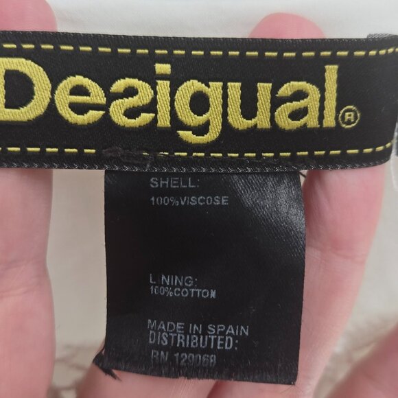 Desigual White Lace Embroidery Top Size Small - Picture 9 of 11